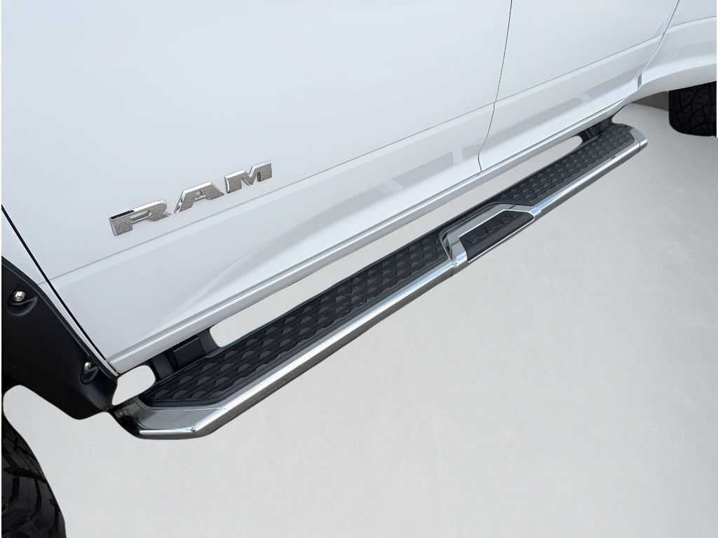 Used 2024 RAM 3500 Big Horn AWD/4WD image 16