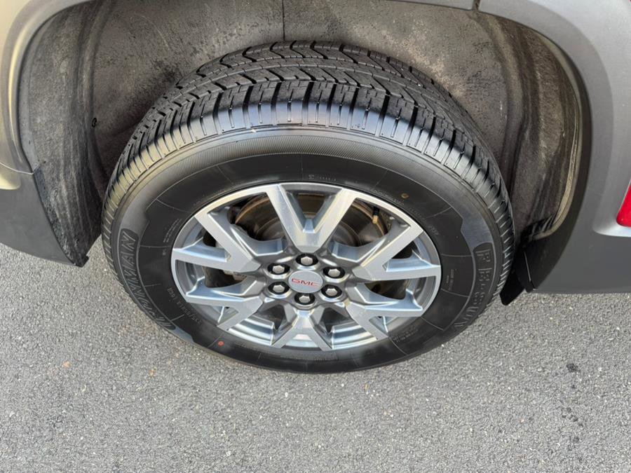 Used 2023 GMC Acadia SLT image 12