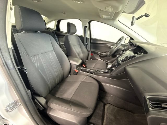 Used 2018 Ford Focus SE FWD image 31