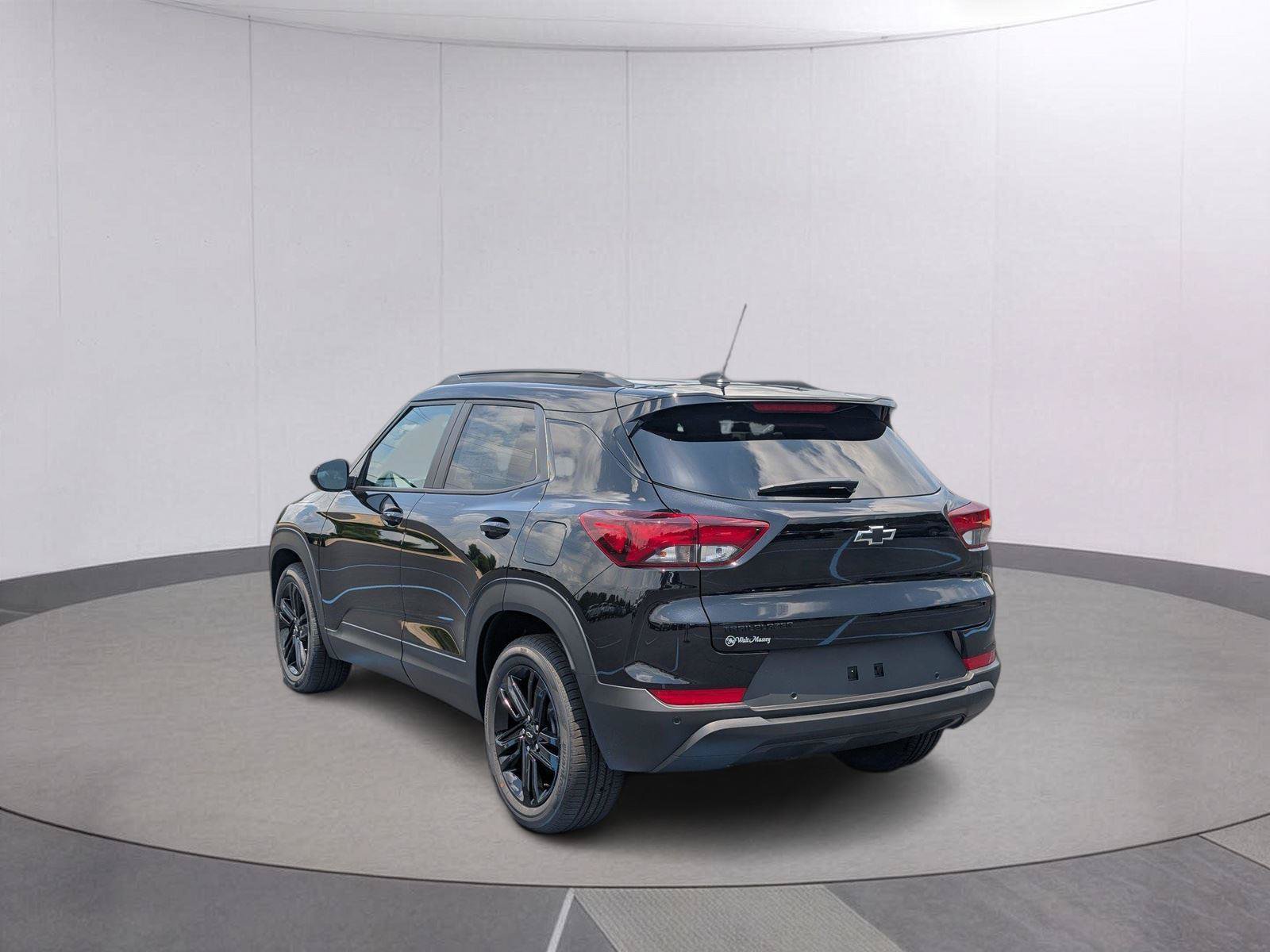 New 2026 Chevrolet TrailBlazer LT w/ Convenience Package FWD image 3