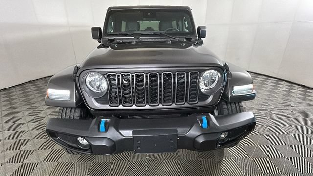 Used 2024 Jeep Wrangler Unlimited w/ Convenience Group AWD/4WD image 8