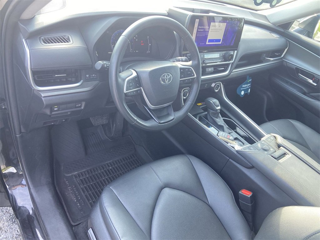 Used 2024 Toyota Grand Highlander XLE image 10