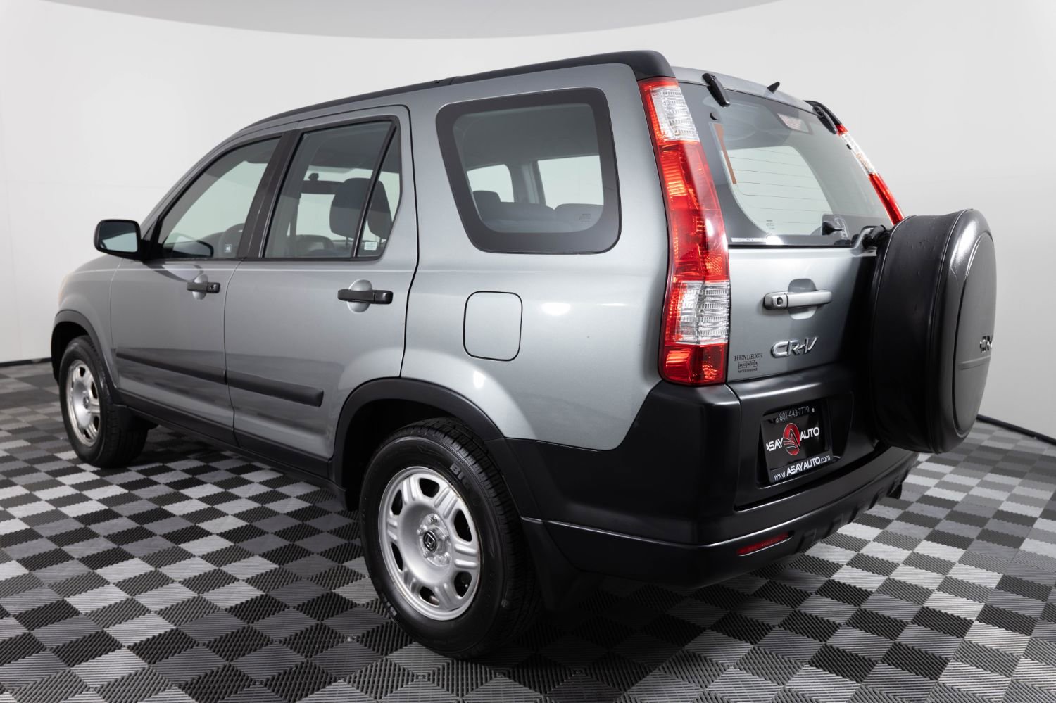 Used 2005 Honda CR-V LX image 4