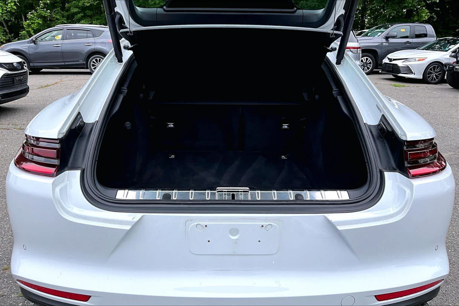 Used 2020 Porsche Panamera 4 AWD/4WD image 31