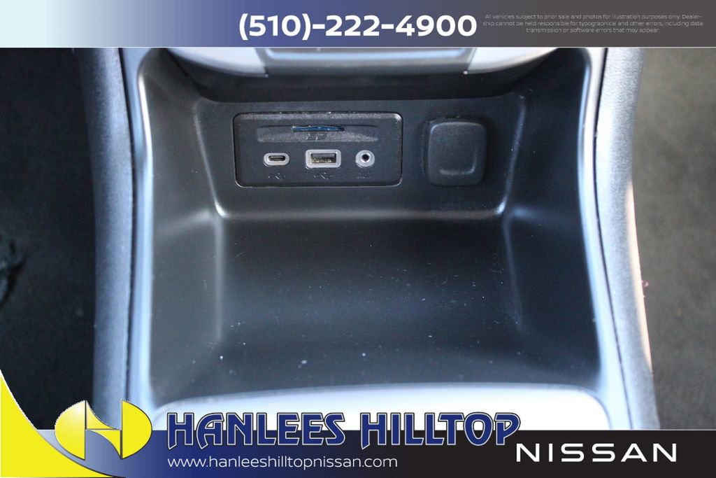 Used 2023 GMC Terrain AT4 image 21