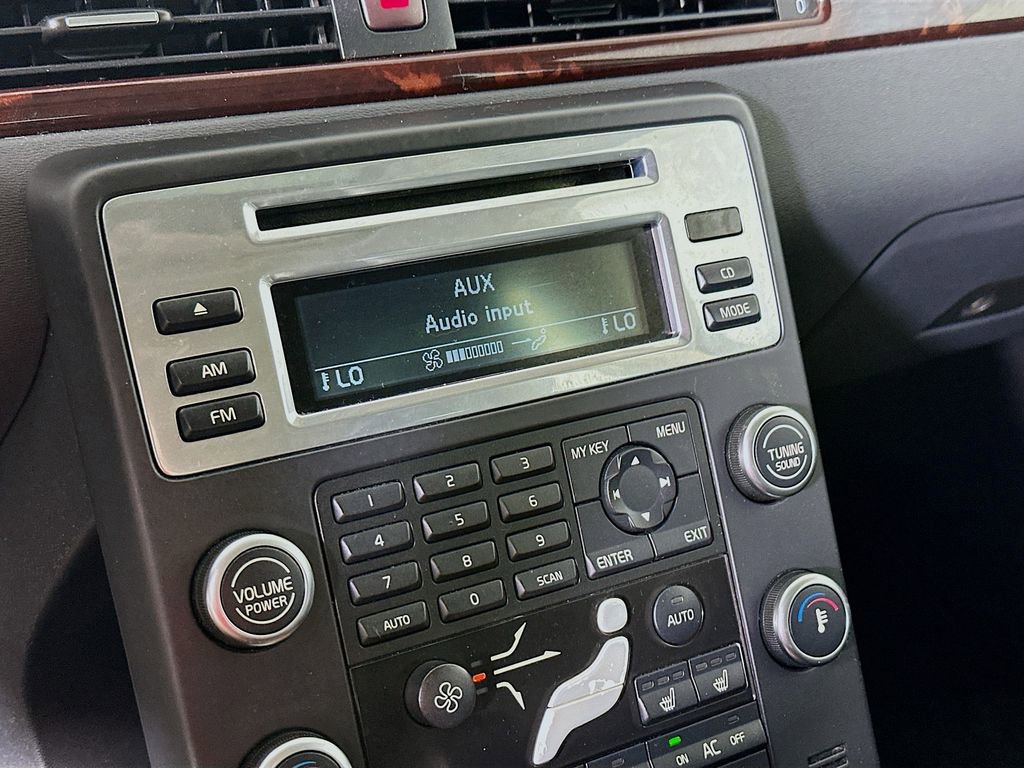 Used 2008 Volvo V70 image 13