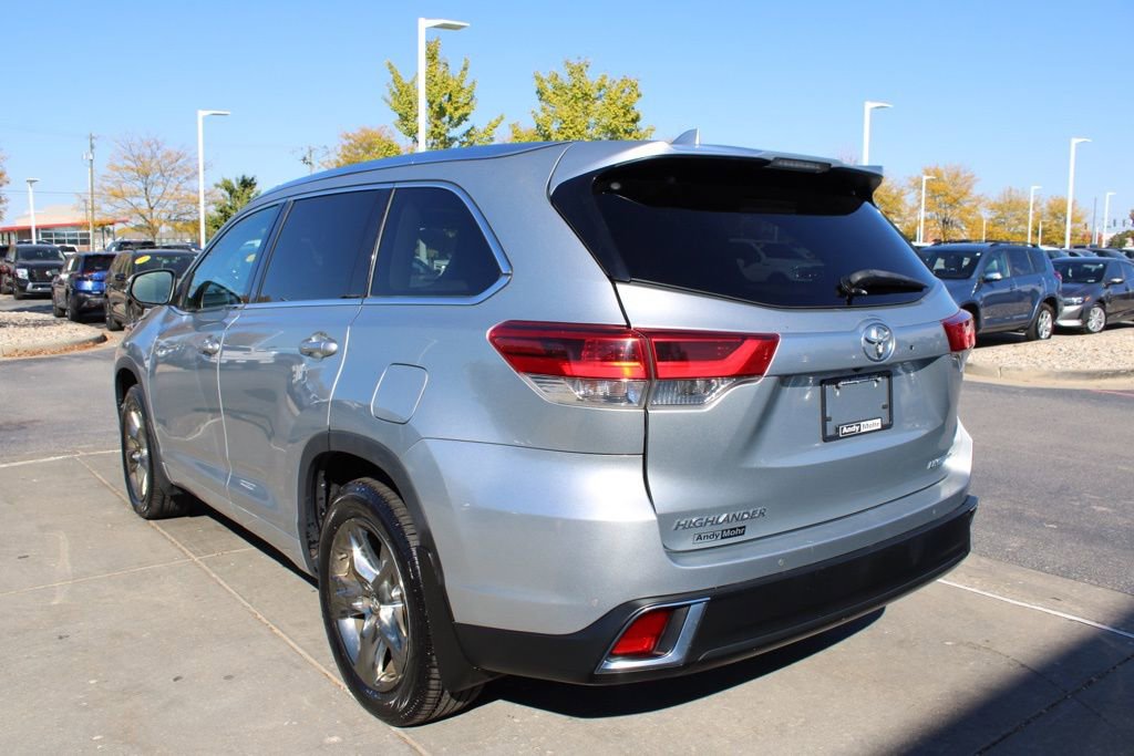 Used 2017 Toyota Highlander Limited Platinum image 5