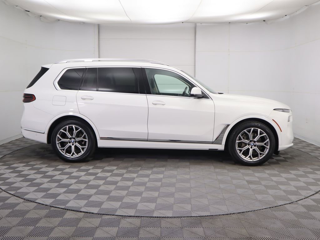 Used 2023 BMW X7 xDrive40i w/ Premium Package image 4