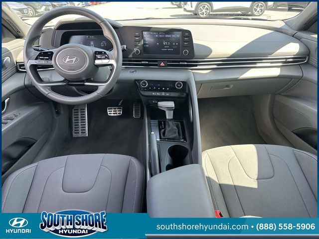 Certified 2025 Hyundai Elantra Sport w/ Cargo Package FWD image 15
