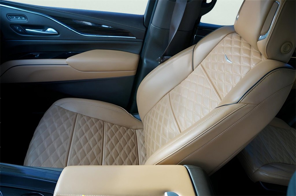 Used 2021 Cadillac Escalade Sport w/ Driver Assist Tech Package image 34