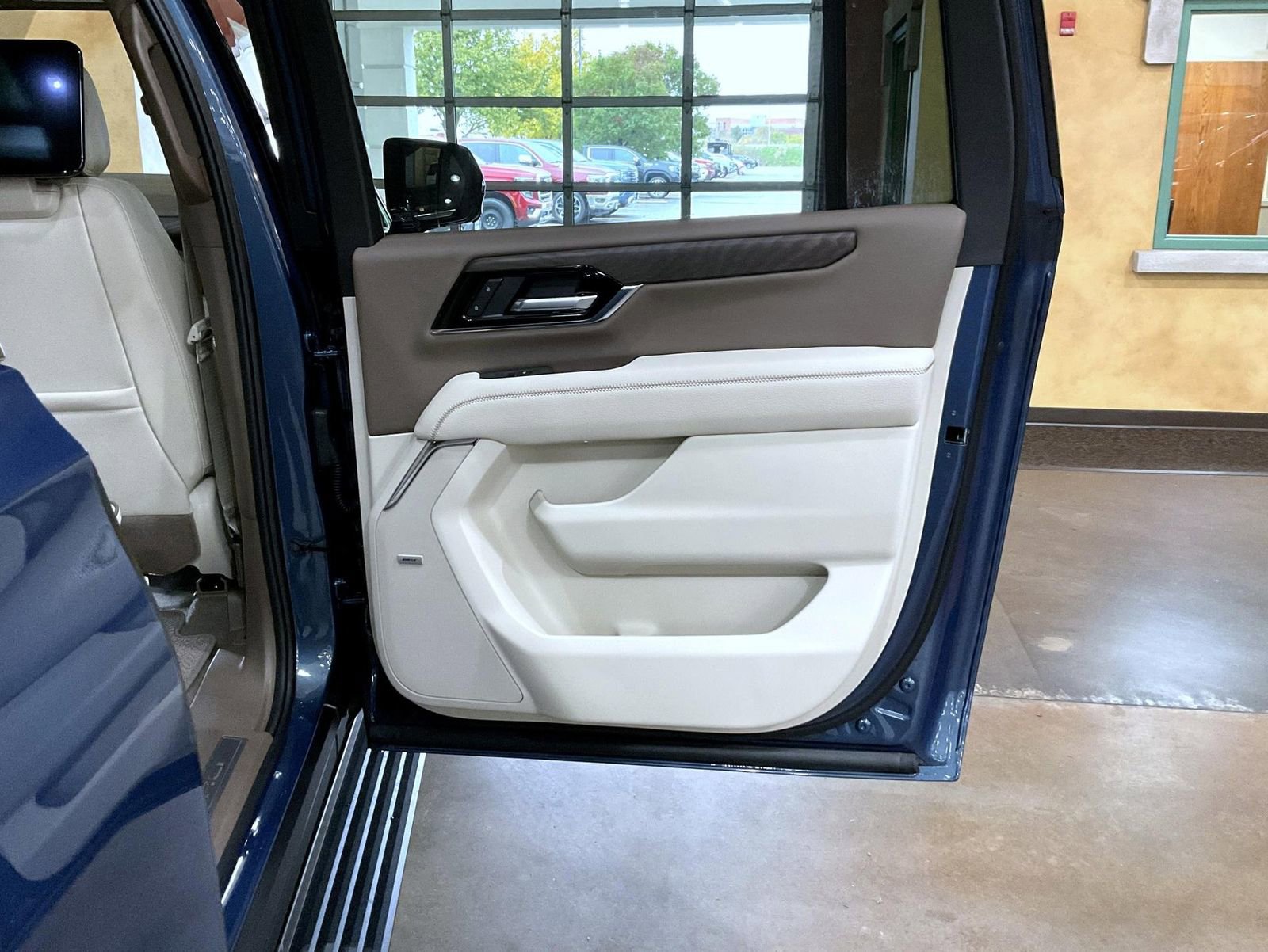 New 2026 GMC Yukon XL Denali image 17