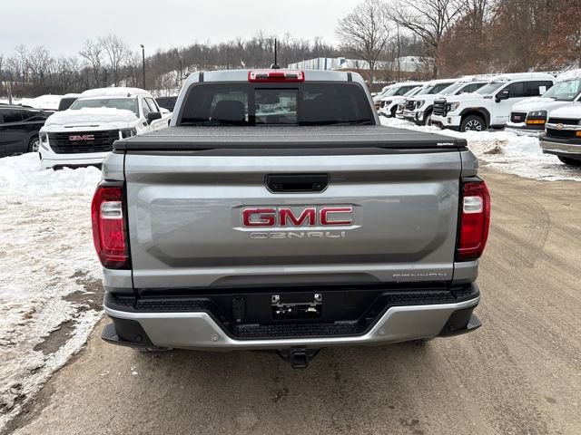 Used 2024 GMC Canyon Denali image 4