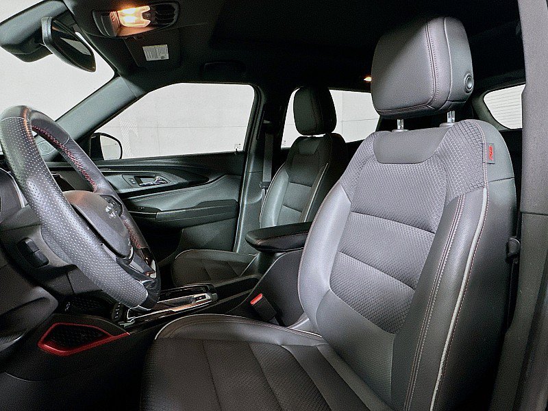 Used 2022 Chevrolet TrailBlazer RS w/ Sun and Liftgate Package FWD image 11