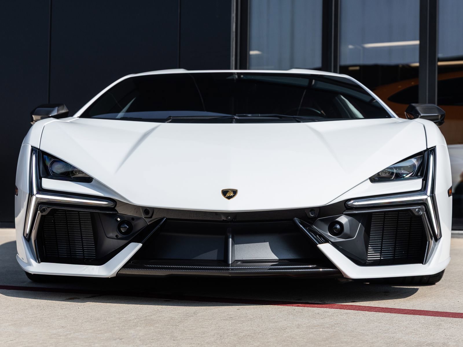 Used 2024 Lamborghini Revuelto AWD/4WD image 5