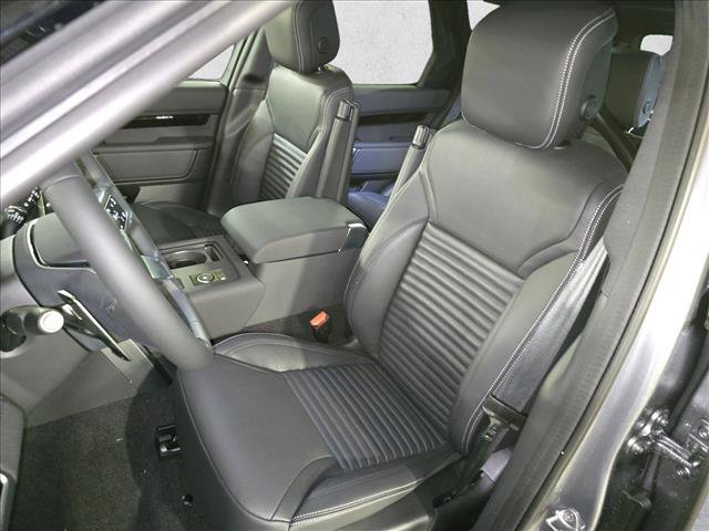 New 2026 Land Rover Discovery S AWD/4WD image 15