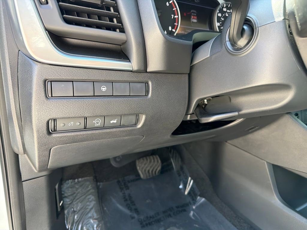 Used 2024 Nissan Rogue SV w/ SV Premium Package image 21