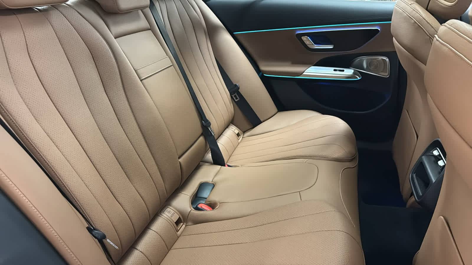 New 2026 Mercedes-Benz E 350 4MATIC Sedan image 35