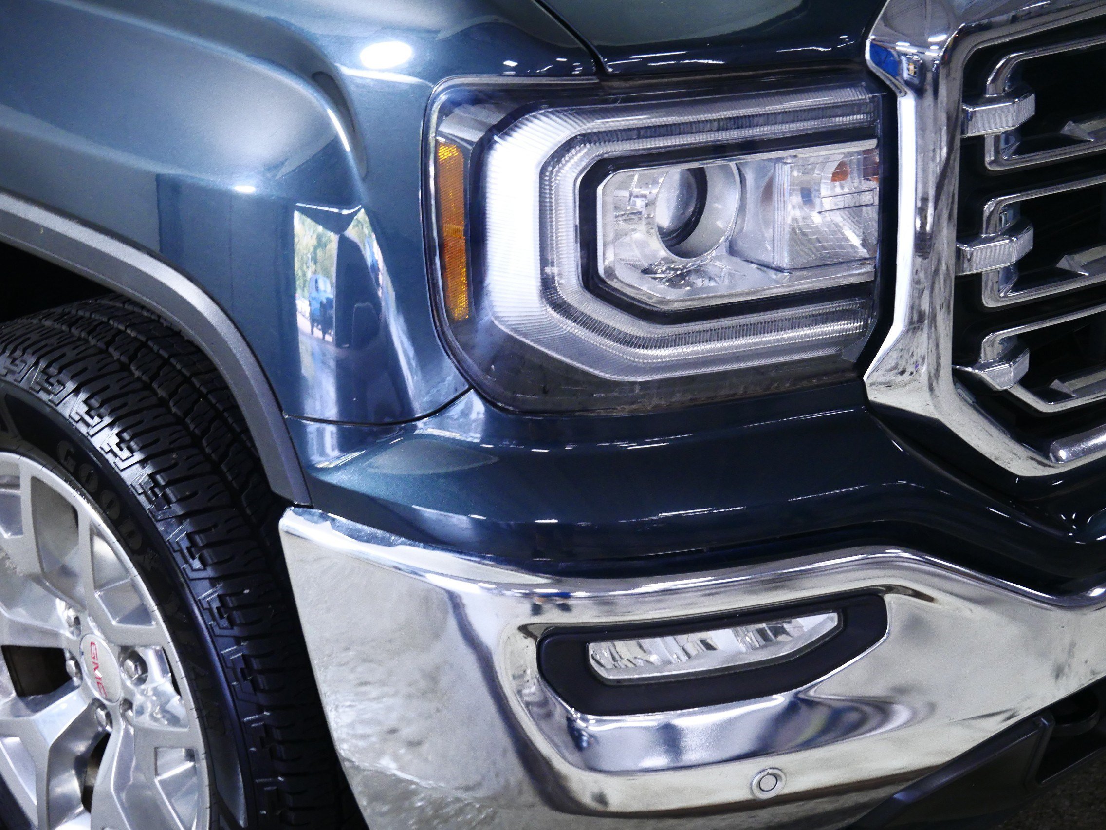 Certified 2017 GMC Sierra 1500 SLT w/ SLT Premium Package AWD/4WD image 16
