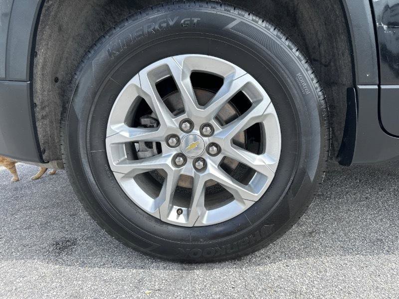 Used 2020 Chevrolet Traverse LT image 11