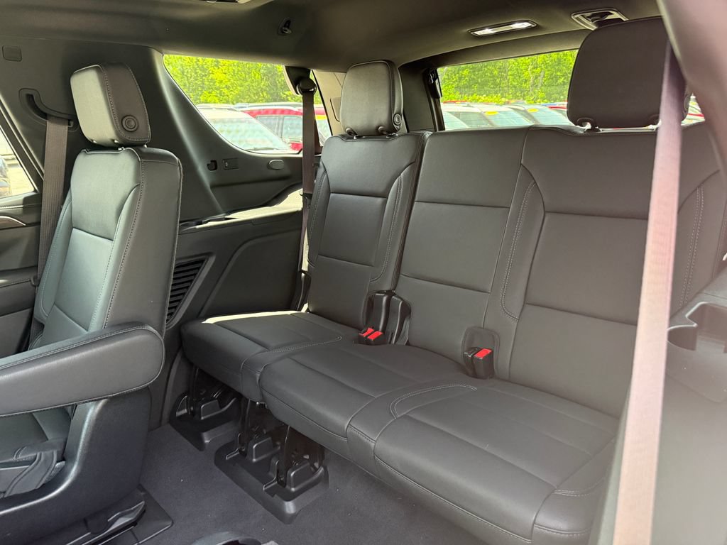 Used 2023 Chevrolet Tahoe Z71 w/ Luxury Package AWD/4WD image 36