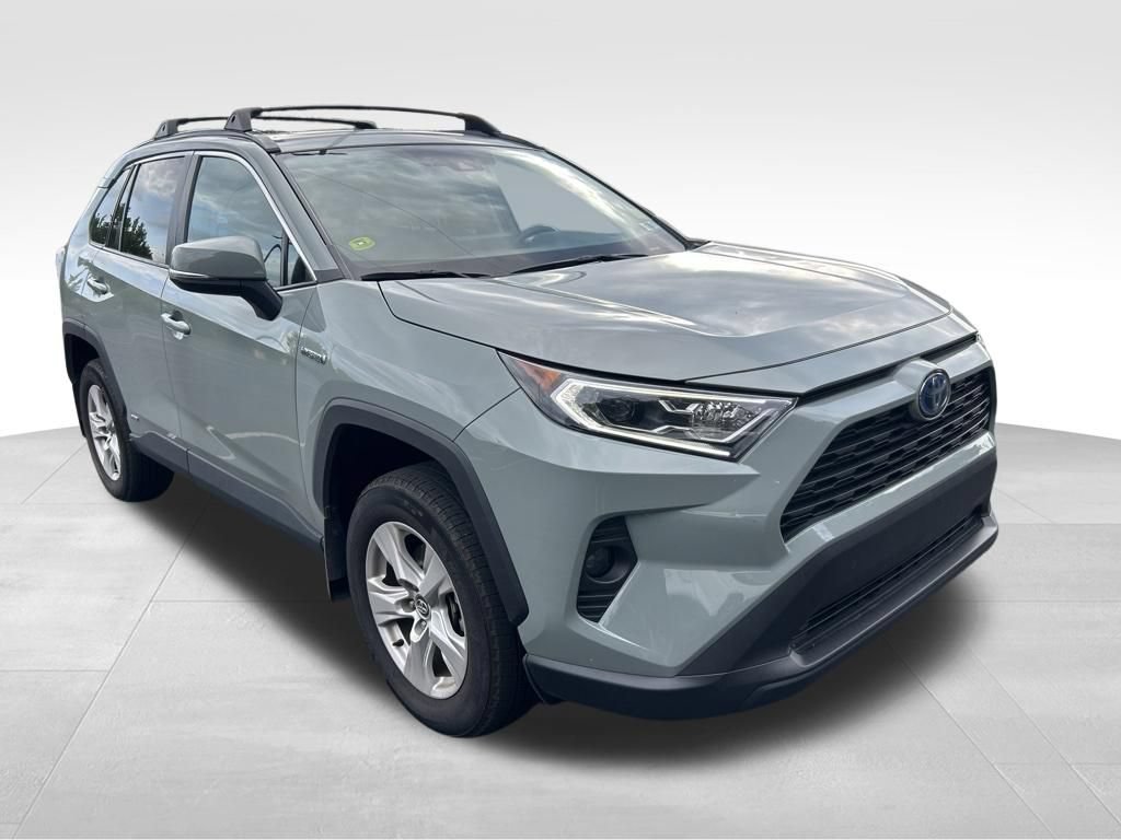Certified 2020 Toyota RAV4 XLE w/ Convenience Package AWD/4WD image 7