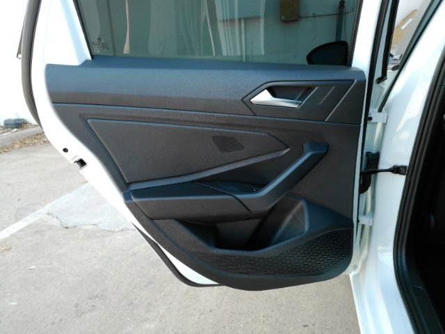 Used 2025 Volkswagen Jetta Sport image 17