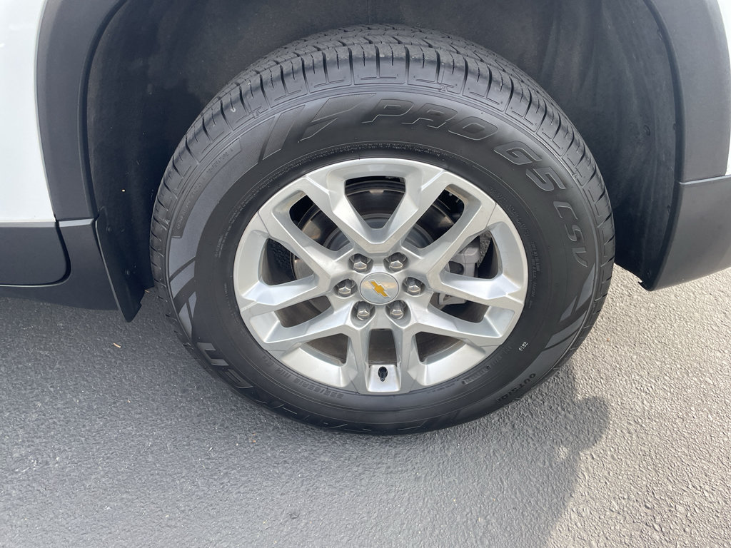 Used 2023 Chevrolet Traverse LS w/ Safety Package AWD/4WD image 10