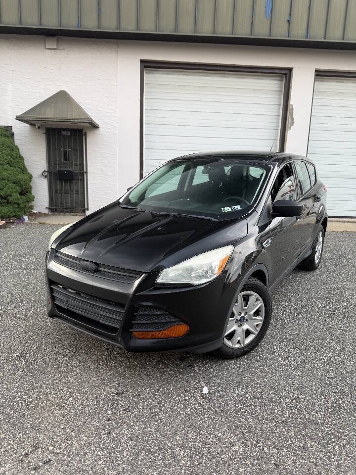 Used 2014 Ford Escape S FWD image 2