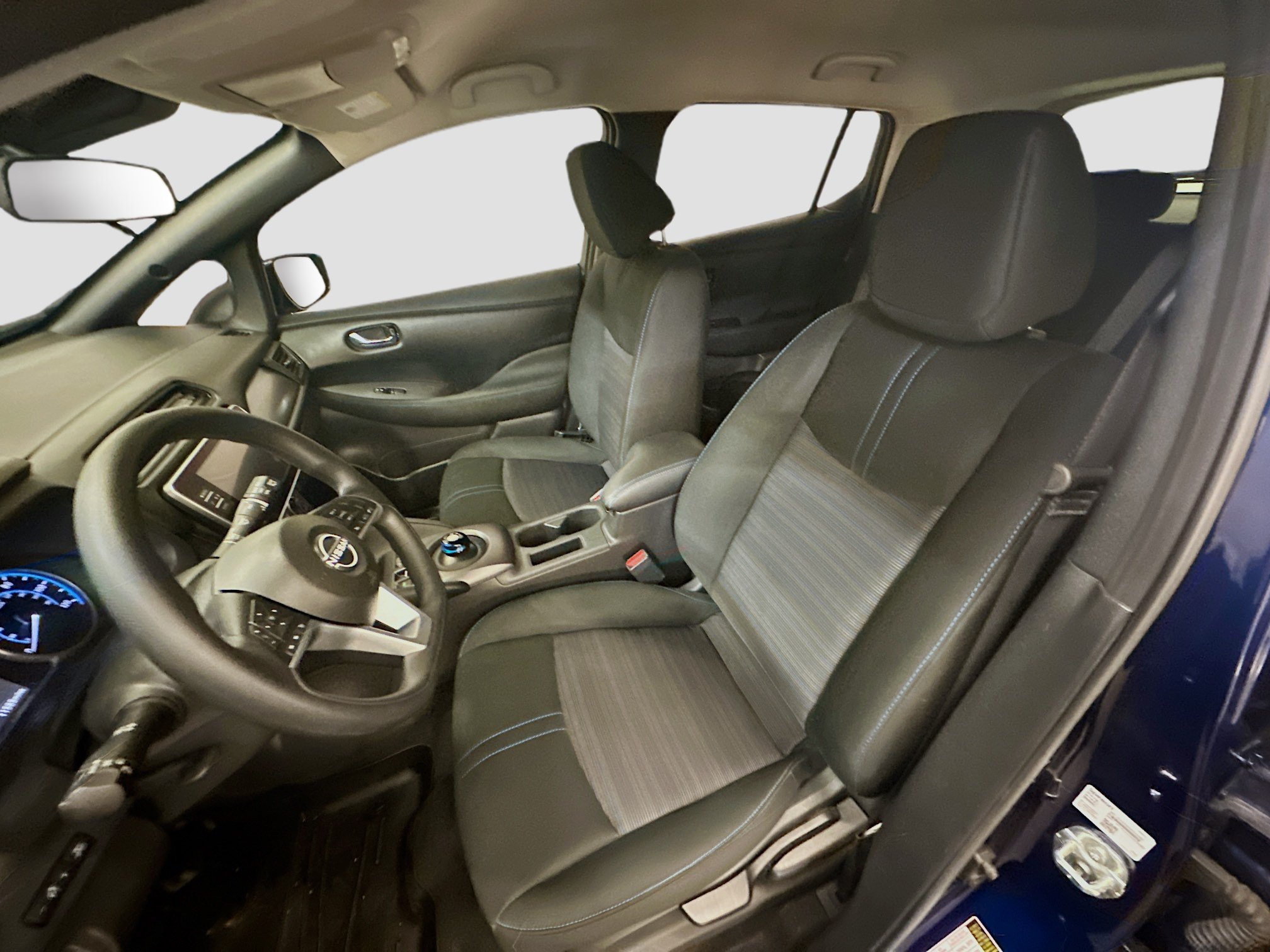 Used 2025 Nissan Leaf S FWD image 13