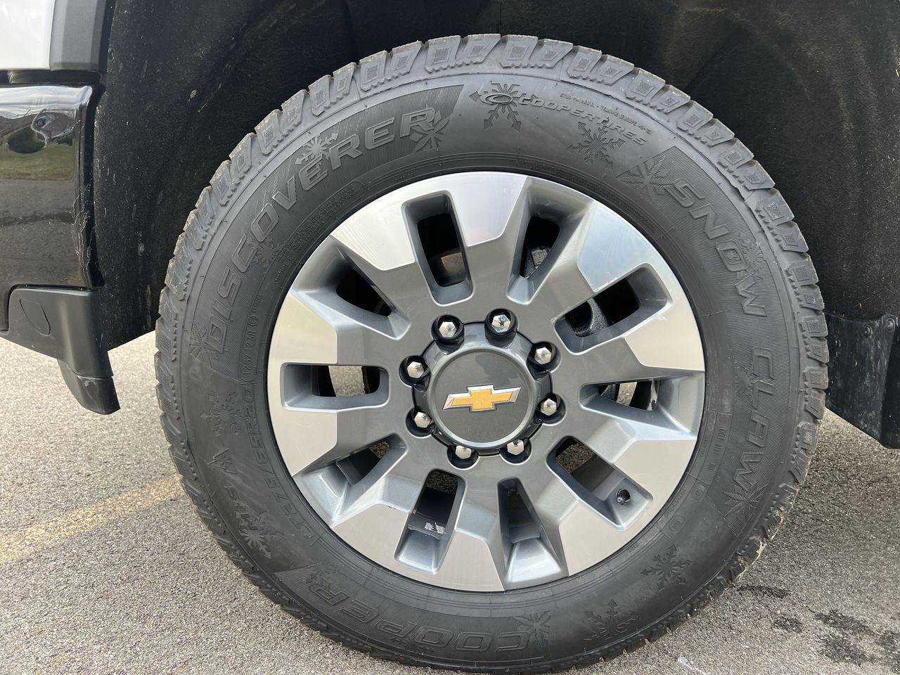 Certified 2022 Chevrolet Silverado 2500 Custom w/ Custom Convenience Package image 32