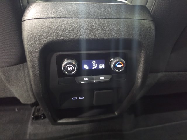 Used 2026 Chevrolet Traverse LT w/ Driver Confidence Package AWD/4WD image 25