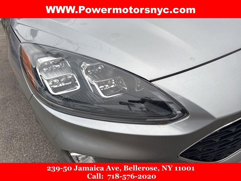 Used 2021 Ford Escape Titanium image 9