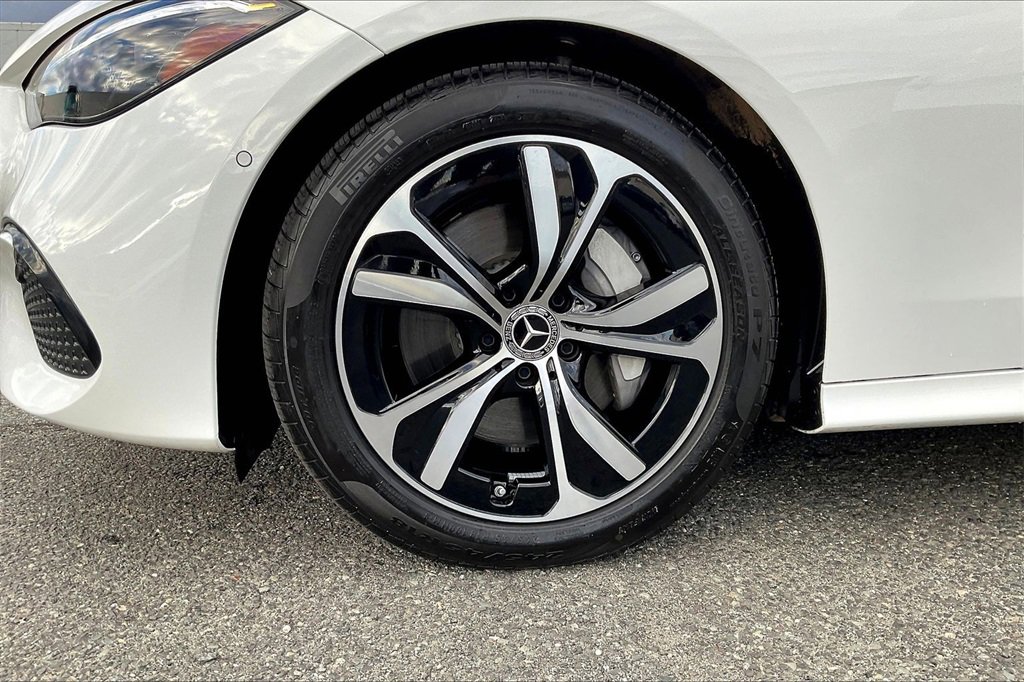 Used 2025 Mercedes-Benz CLE 300 4MATIC Coupe image 7