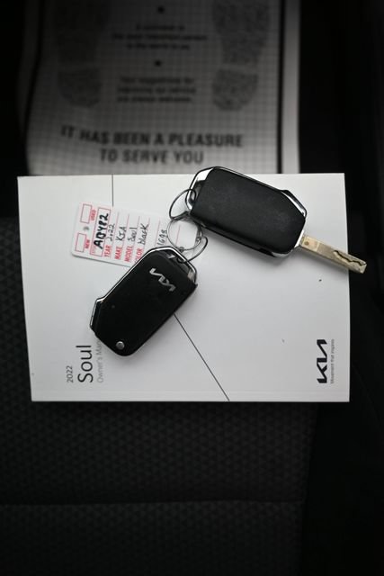 Used 2022 Kia Soul LX FWD image 10