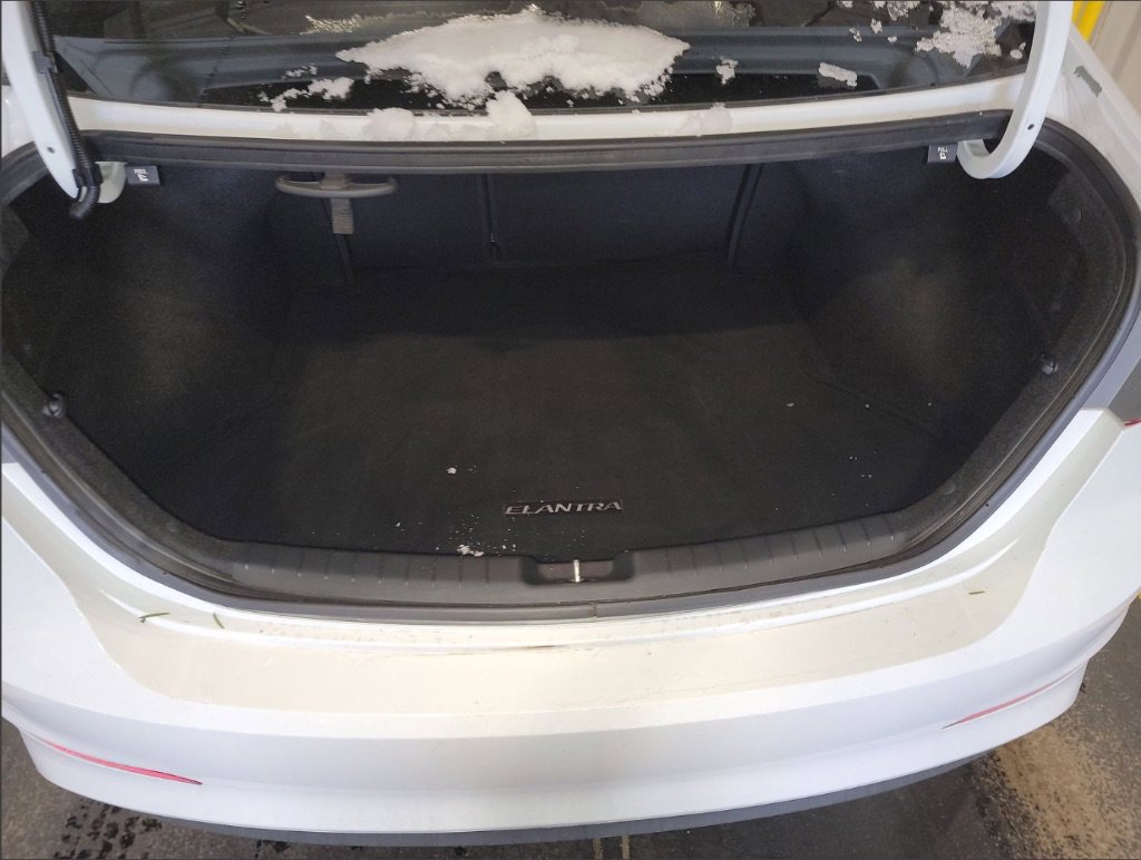 Used 2017 Hyundai Elantra Value Edition w/ Cargo Package image 18