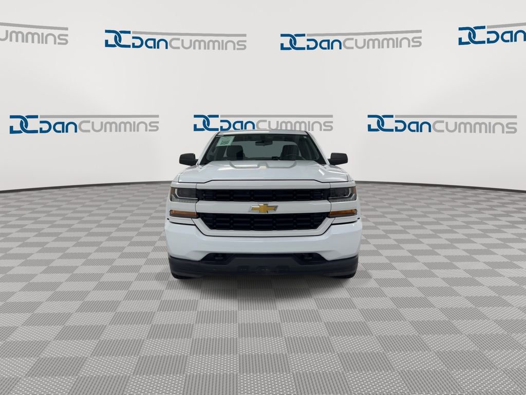 Used 2016 Chevrolet Silverado 1500 Custom w/ Custom Convenience Package RWD image 3