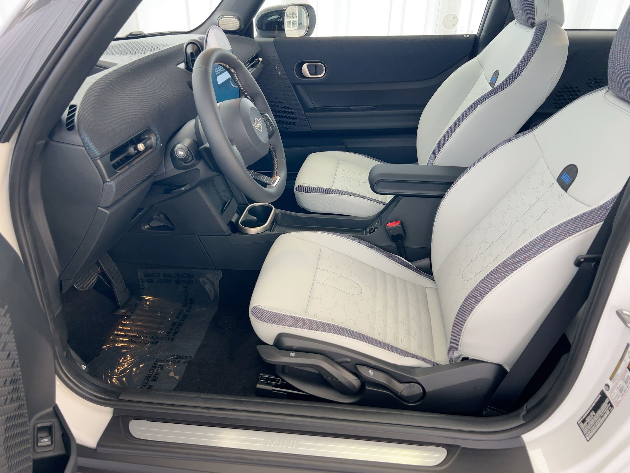 New 2026 MINI Cooper 2-Door Hardtop FWD image 5