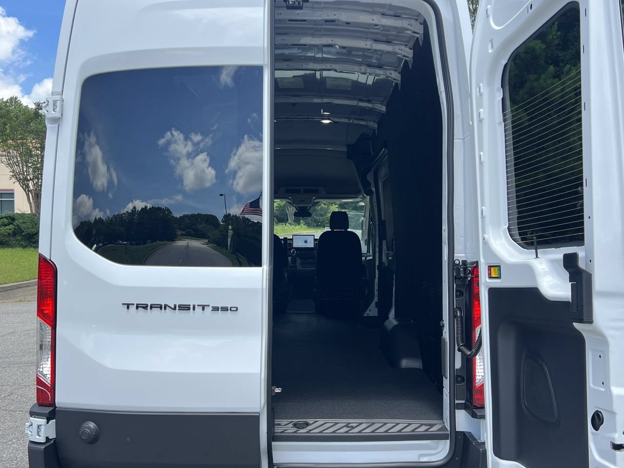 New 2026 Ford Transit 350 148 High Roof Extended w/ Load Area Protection Package RWD image 17