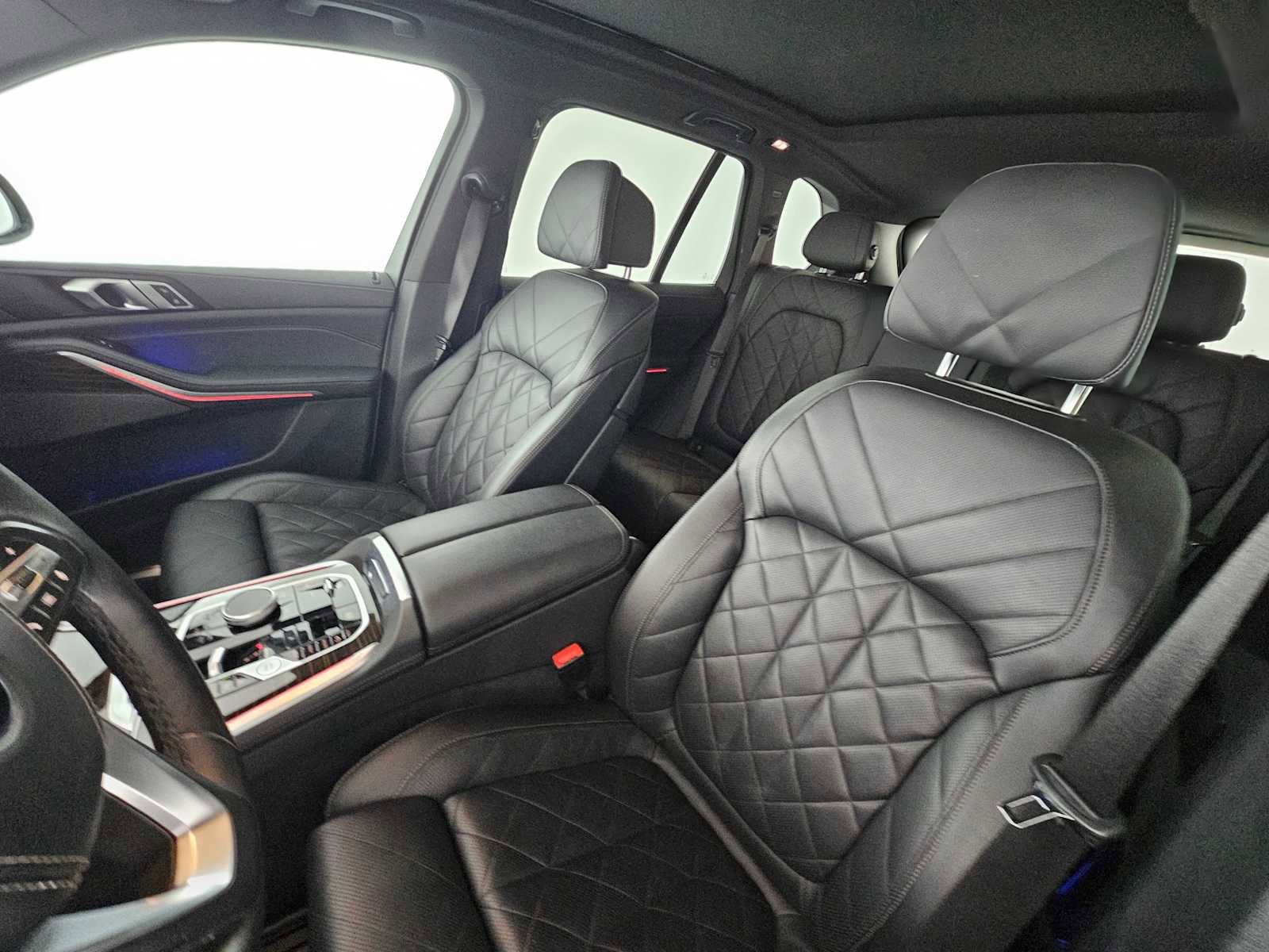 Used 2024 BMW X5 xDrive50e image 21