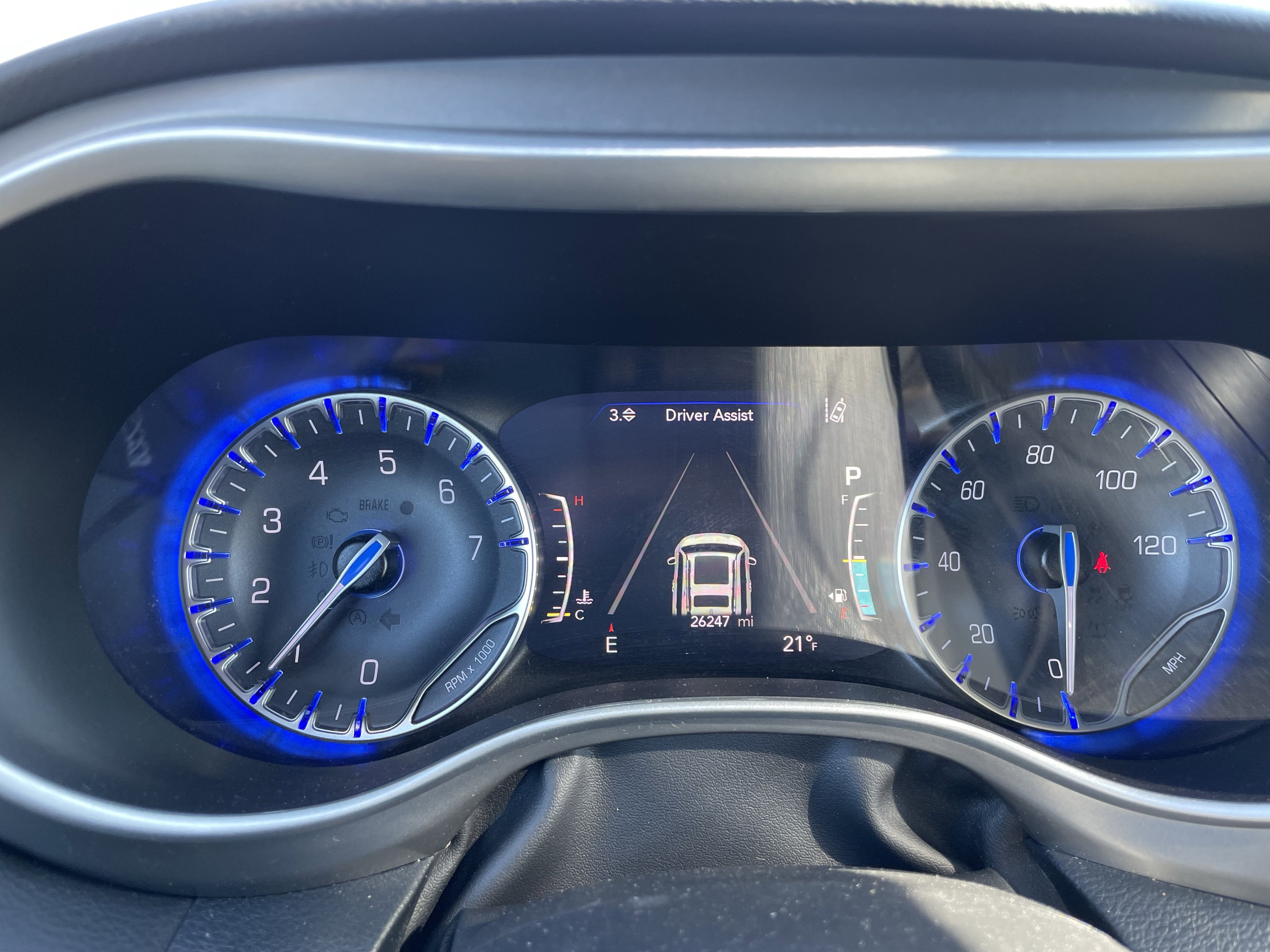 Used 2025 Chrysler Pacifica Select image 19