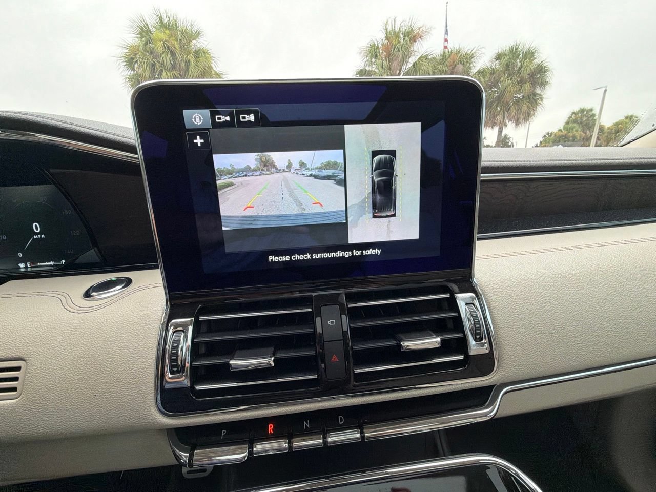 Used 2019 Lincoln Navigator Select w/ Technology Package RWD image 10