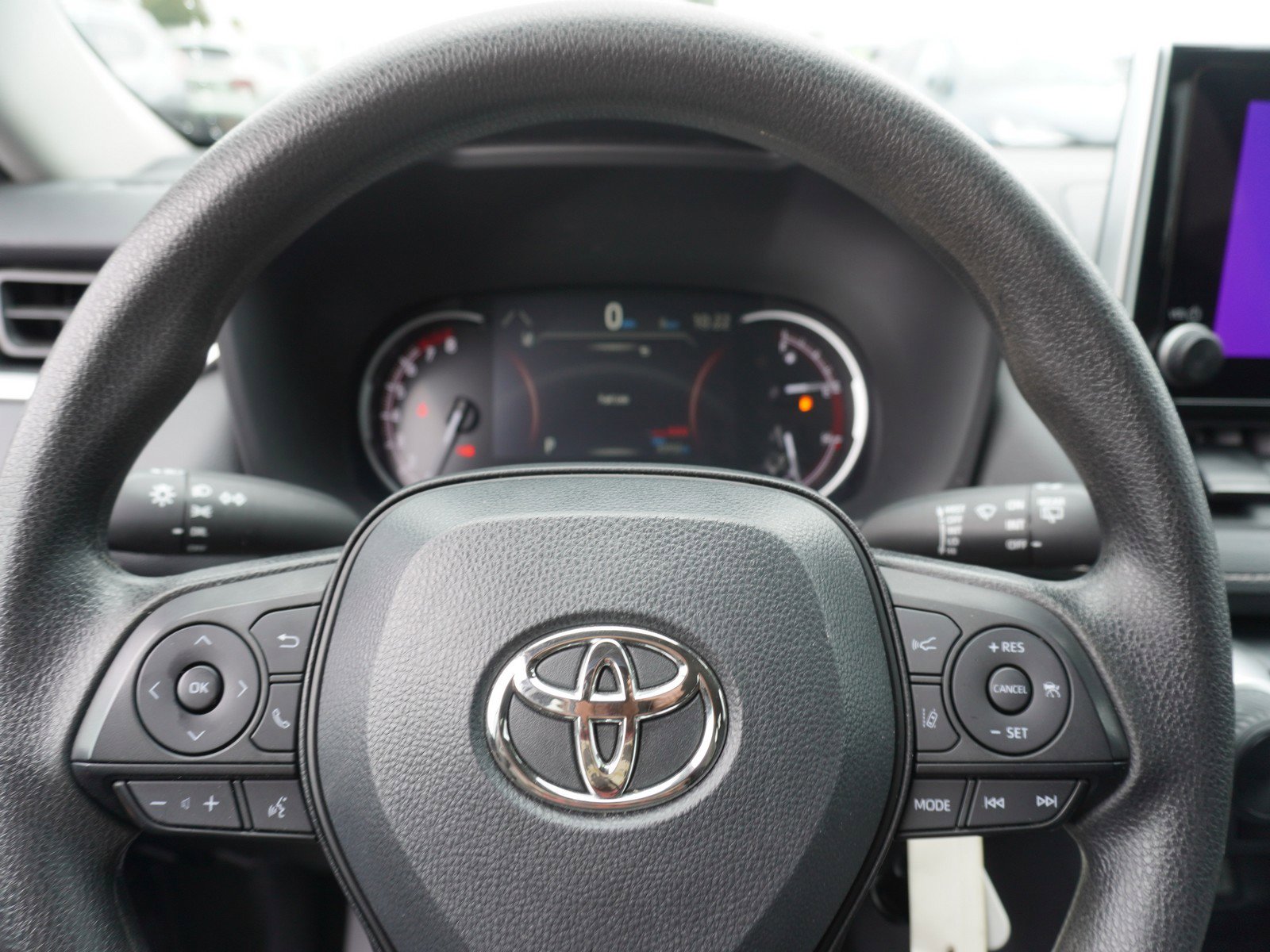 Used 2024 Toyota RAV4 LE AWD/4WD image 21