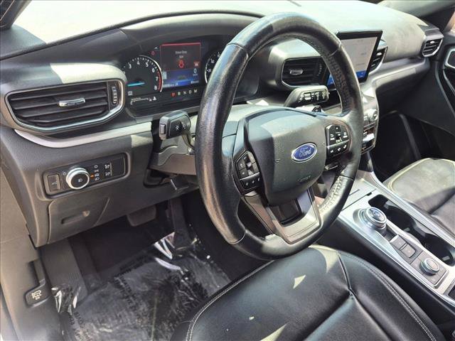 Used 2020 Ford Explorer XLT w/ Equipment Group 202A AWD/4WD image 9