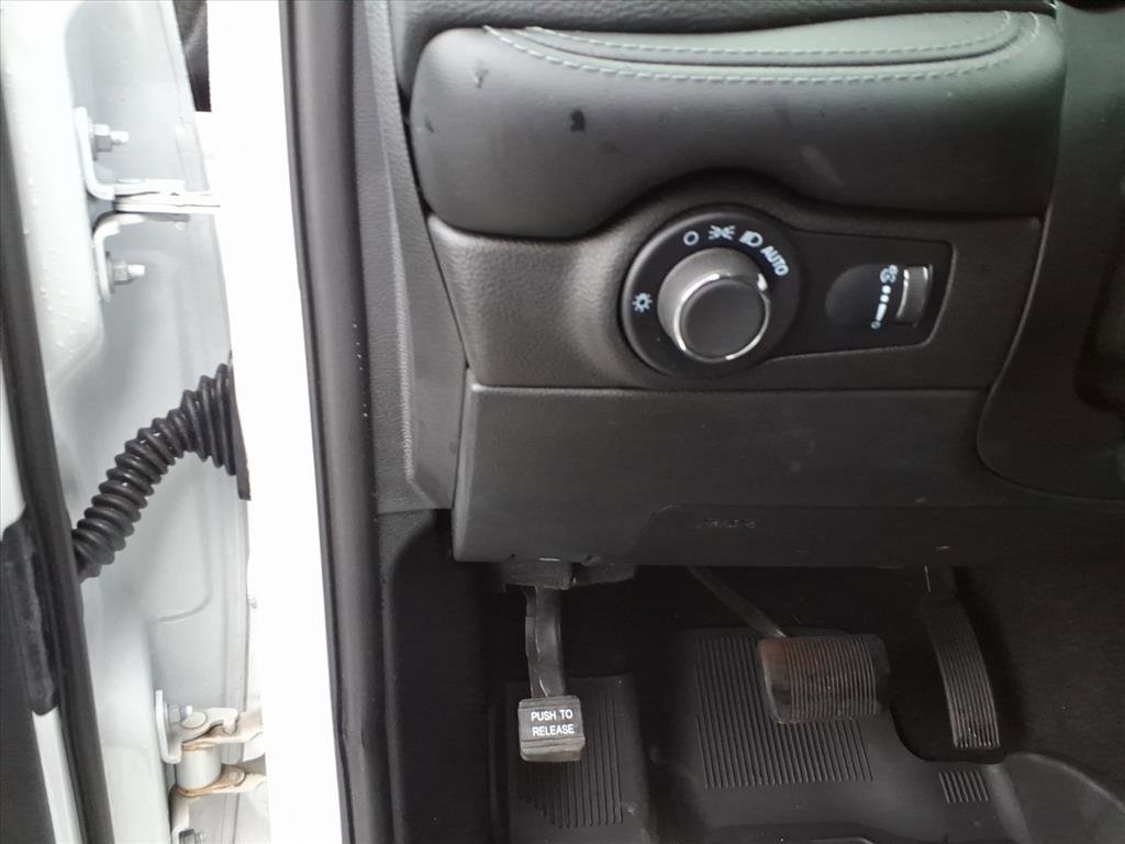 Used 2023 Dodge Durango SXT image 16