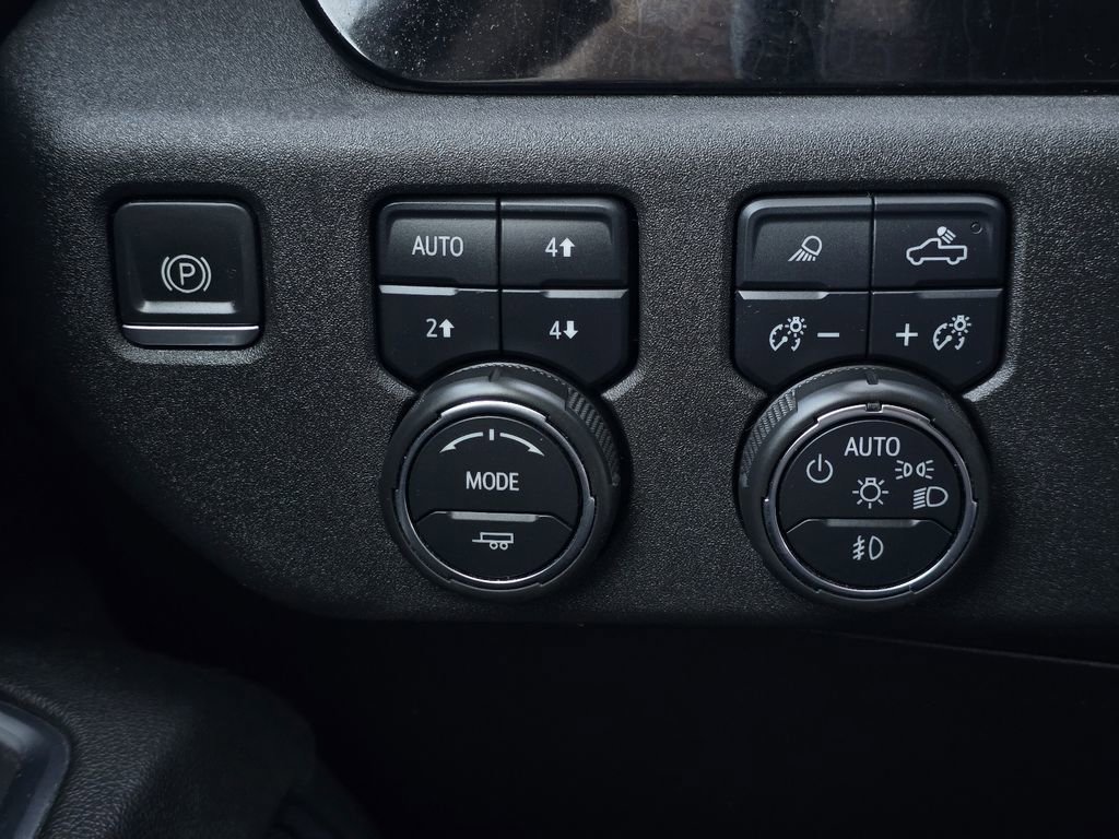 Used 2022 Chevrolet Silverado 1500 LTZ image 23