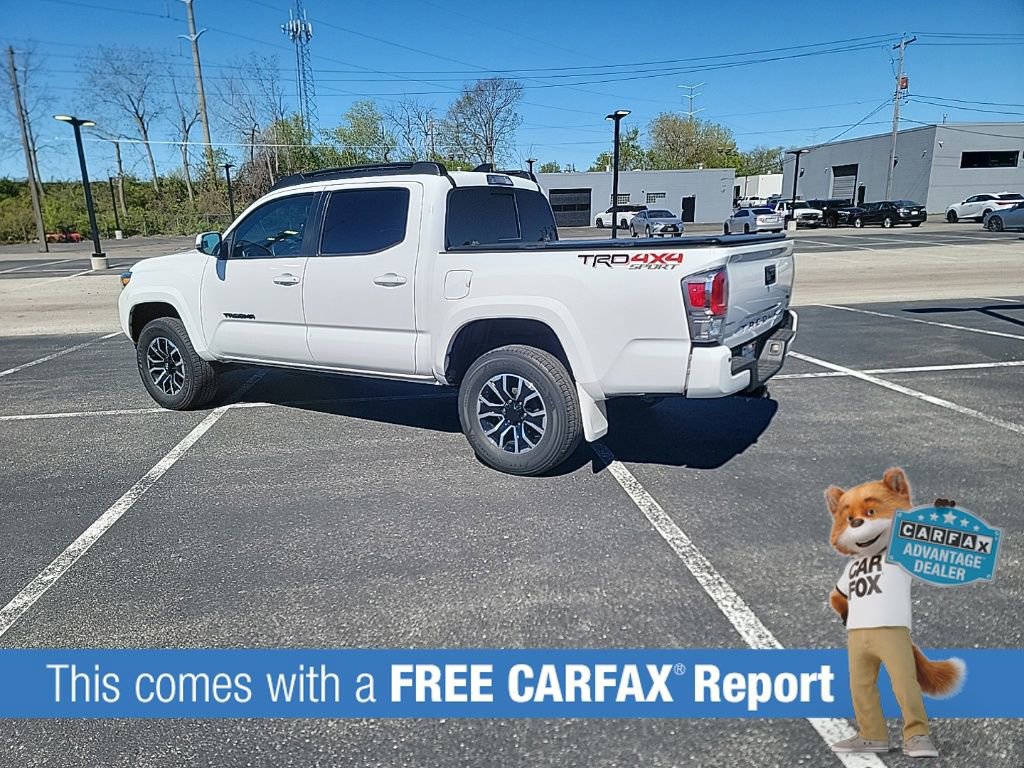 Used 2022 Toyota Tacoma TRD Sport w/ TRD Premium Sport Package AWD/4WD image 3