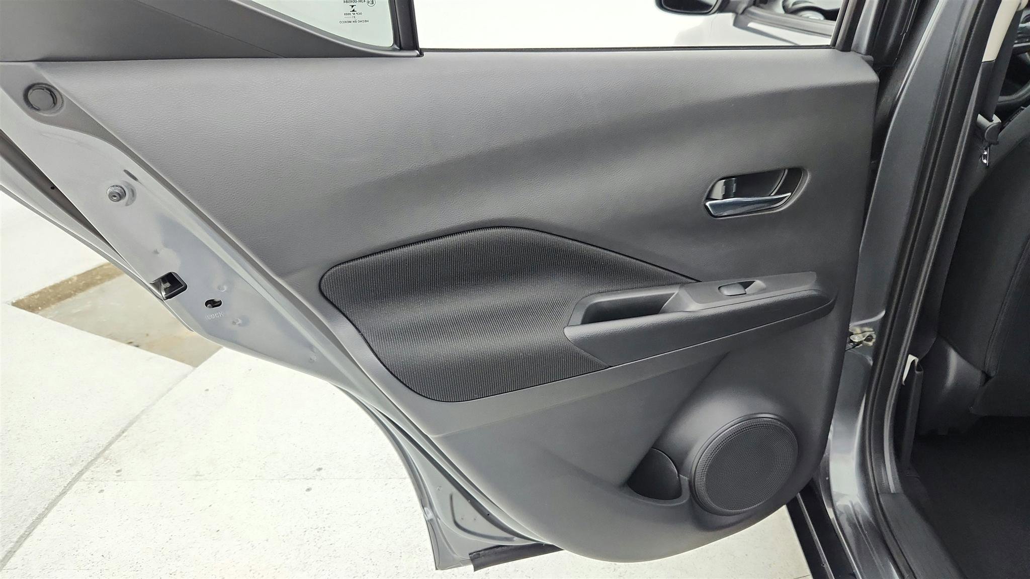 Used 2021 Nissan Kicks SV FWD image 39