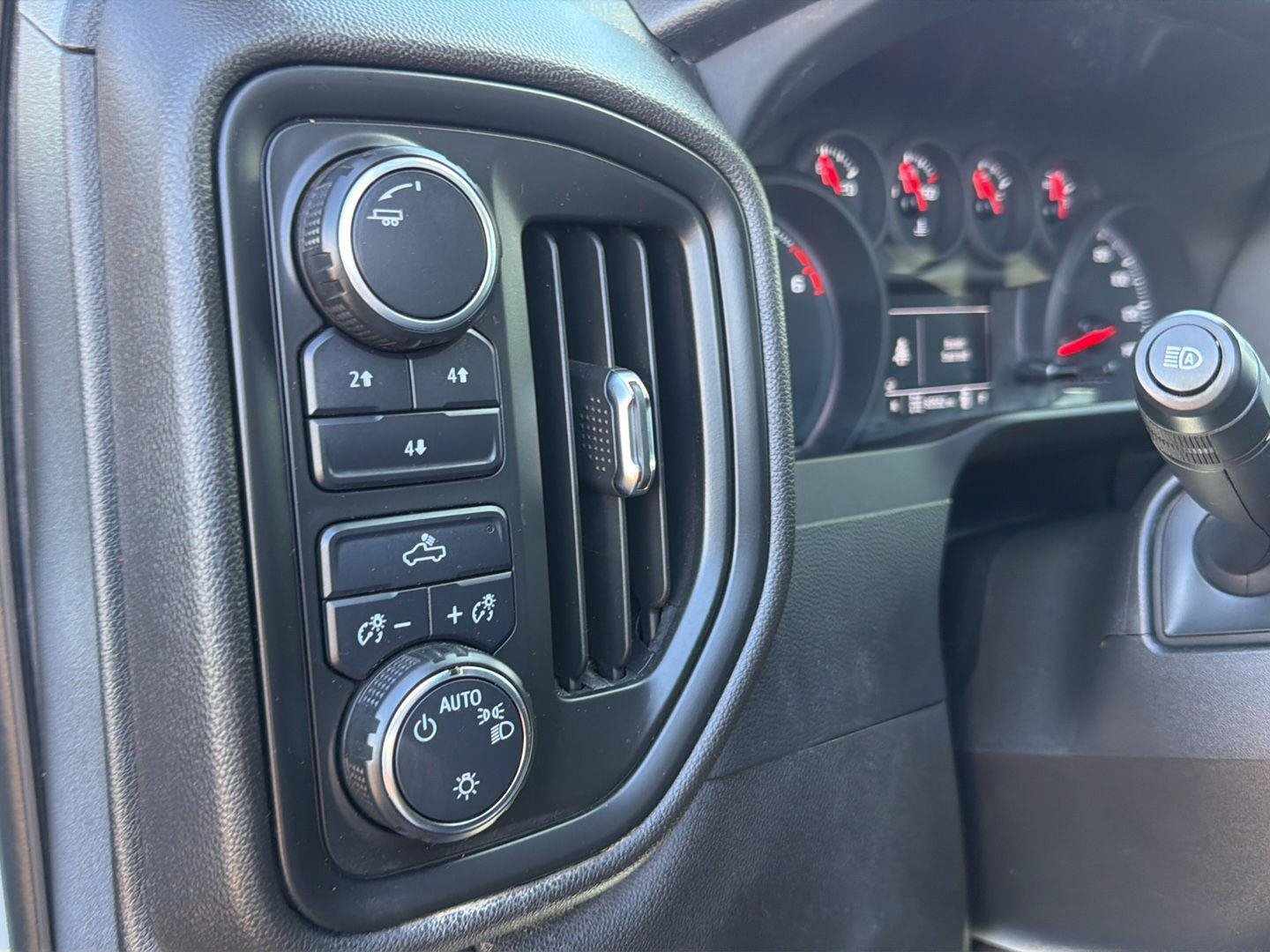 Used 2024 Chevrolet Silverado 2500 Custom w/ Custom Convenience Package AWD/4WD image 13