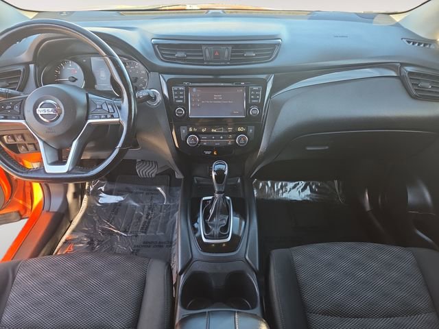 Used 2017 Nissan Rogue Sport SV w/ SV Premium Package image 7