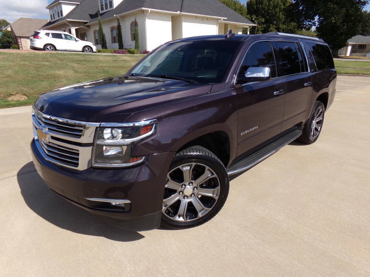 Used 2015 Chevrolet Suburban LTZ RWD image 4